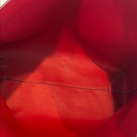 Gucci Monogram Red Reversible Coated Canvas Tote - Picture 5 of 17